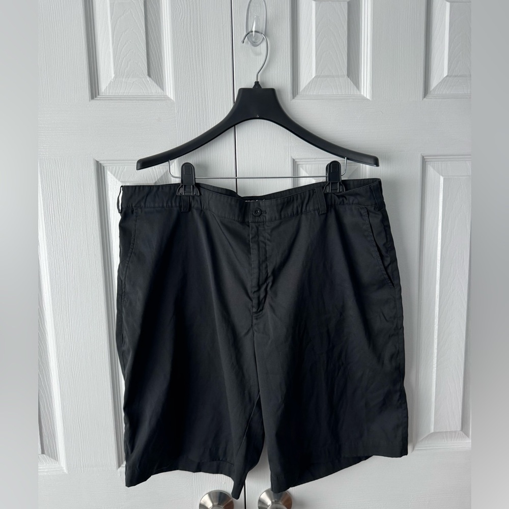 Nike Golf Black Golf Shorts 40 | Sporty | Athleisure | Embroidery Logo